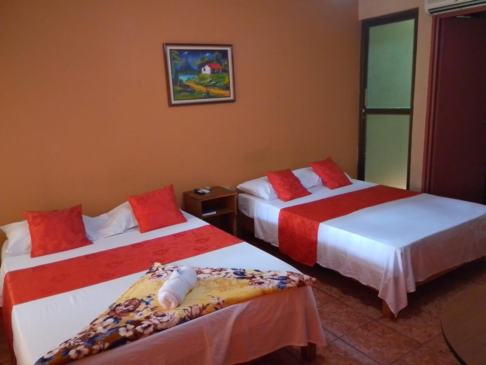 Hotel Torre Fuerte Венесия Экстерьер фото